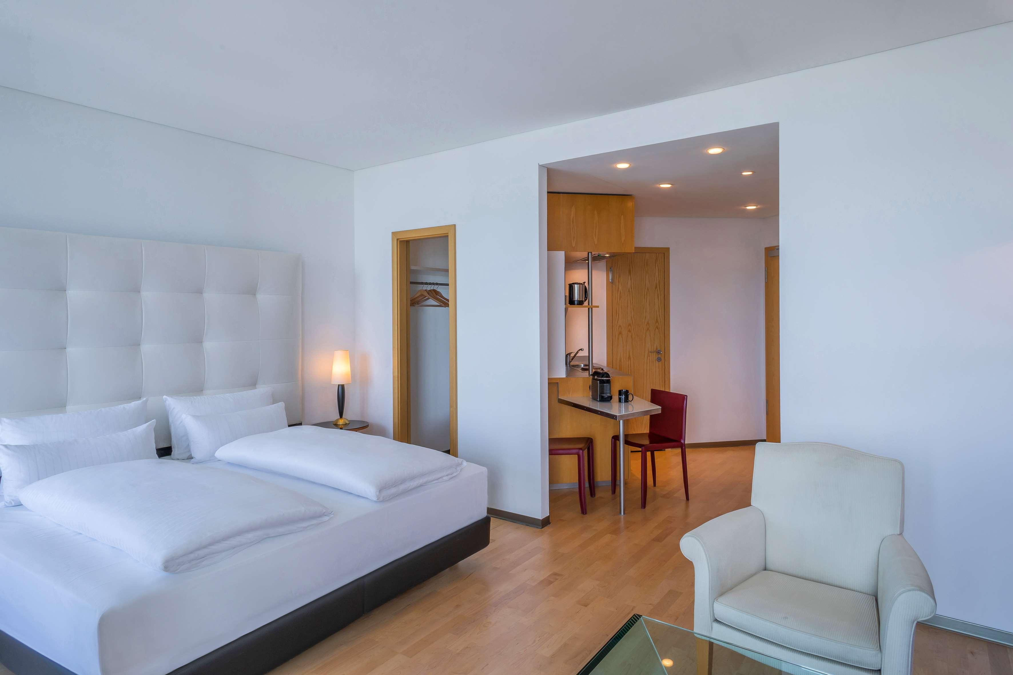 Innside By Melia Frankfurt Eurotheum Hotel