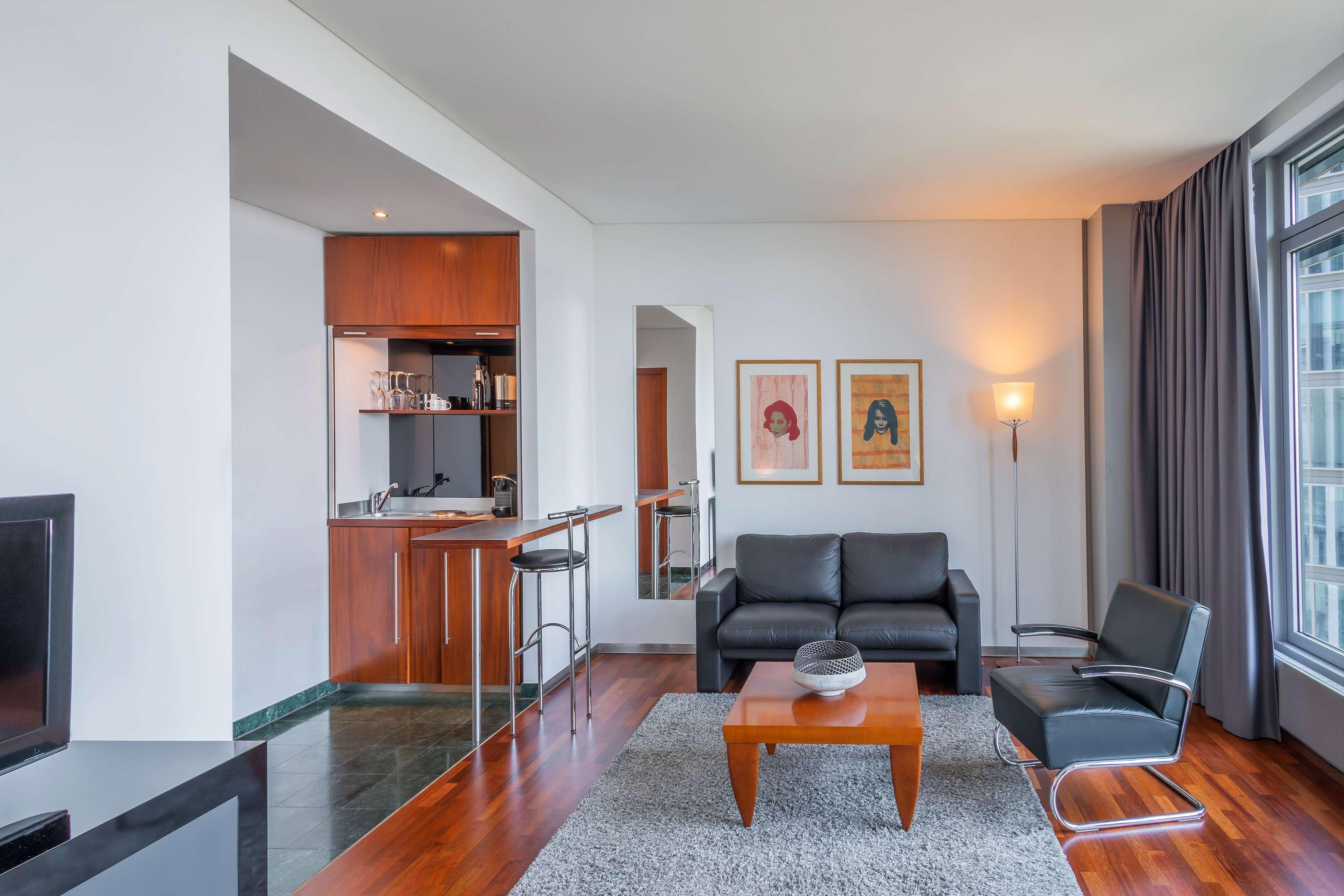 Hotel Innside By Melia Frankfurt Eurotheum 4*